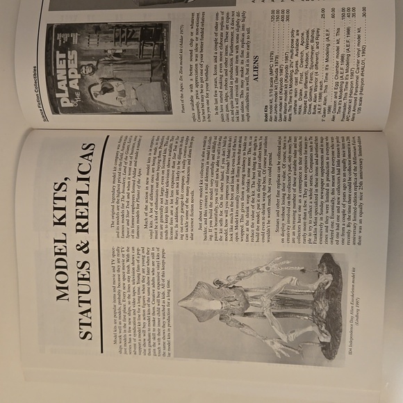 Science Fiction Collectibles Identification & Values Reference Book - Picture 7 of 11